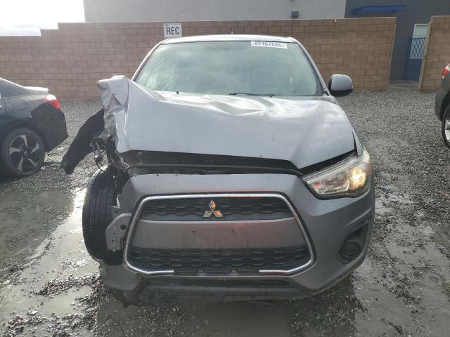 4A4AP3AU7FE050563 - 2015 MITSUBISHI OUTLANDER ES GRAY photo 5