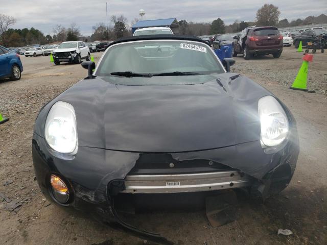 1G2MB35B27Y107980 - 2007 PONTIAC SOLSTICE BLACK photo 5