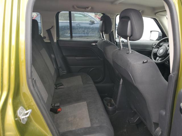 1C4NJPBB2CD556902 - 2012 JEEP PATRIOT SPORT GREEN photo 11