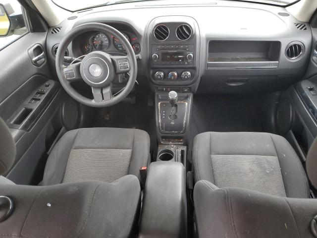 1C4NJPBB2CD556902 - 2012 JEEP PATRIOT SPORT GREEN photo 8