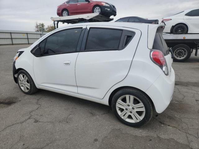 KL8CD6S94EC513475 - 2014 CHEVROLET SPARK 1LT Blanc photo 2