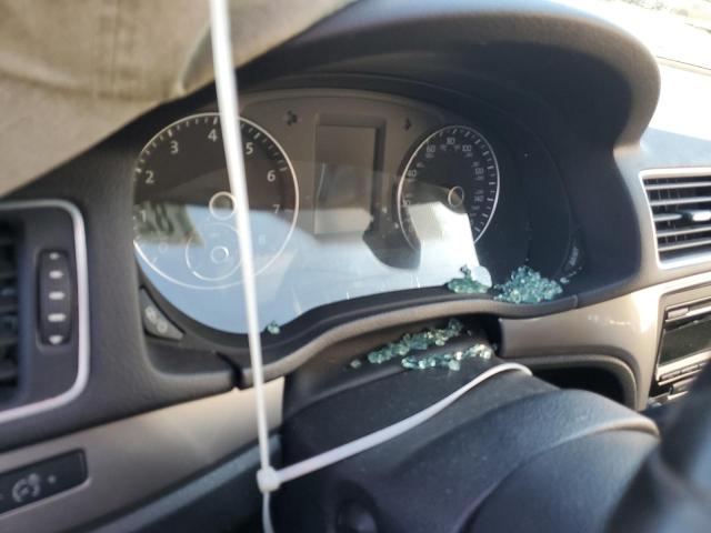 1VWAT7A37FC006055 - 2015 VOLKSWAGEN PASSAT S GRAY photo 9