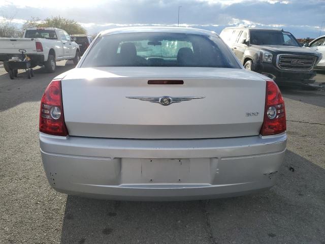 2C3KA43D79H565998 - 2009 CHRYSLER 300 LX SILVER photo 6