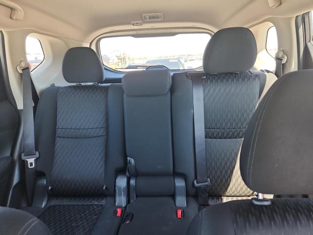KNMAT2MTXHP616075 - 2017 NISSAN ROGUE S BLACK photo 10