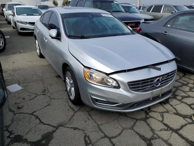 YV140MFK7F2338441 - 2015 VOLVO S60 PREMIER SILVER photo 4