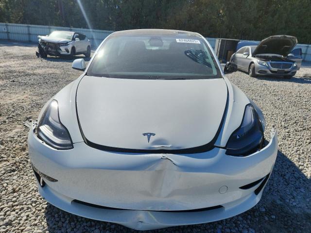 5YJ3E1EA7PF585046 - 2023 TESLA MODEL 3 Beyaz fotoğraf 5