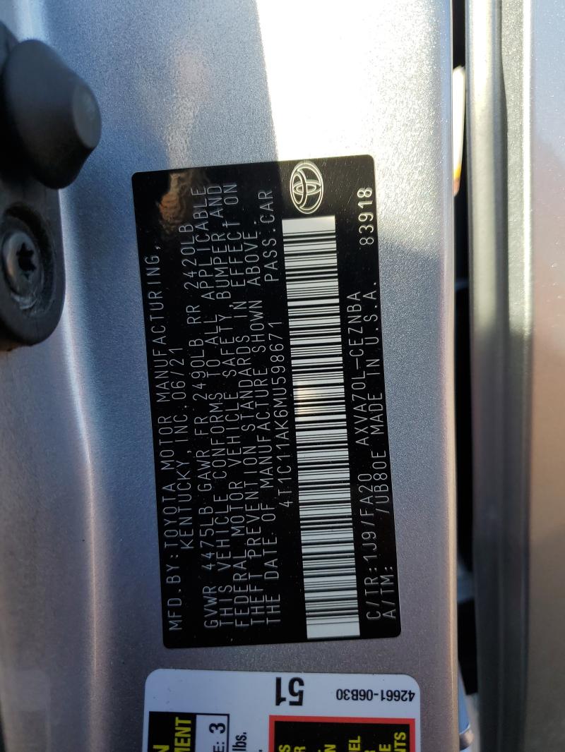 4T1C11AK6MU598671 - 2021 TOYOTA CAMRY LE 银色 照片 12