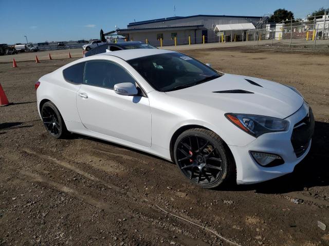 KMHHU6KJ0FU126517 - 2015 HYUNDAI GENESIS CO 3.8L WHITE photo 4