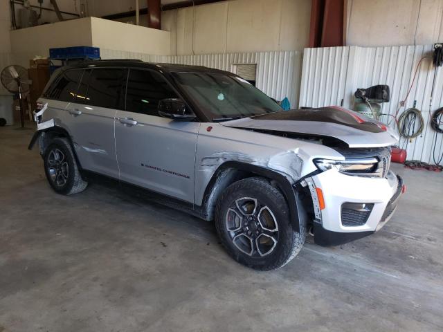 1C4RJHCG5N8576493 - 2022 JEEP GRAND CHER TRAILHAWK 银色 照片 4