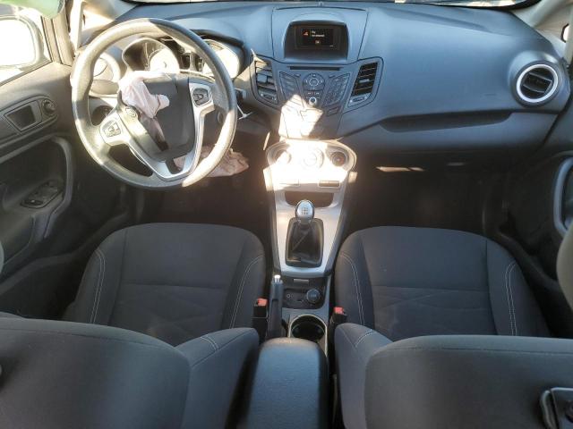 3FADP4EJ5JM110388 - 2018 FORD FIESTA SE Boz foto 8