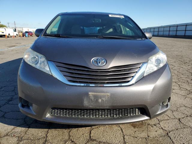 5TDKK3DC3GS749598 - 2016 TOYOTA SIENNA LE Graphit Foto 5