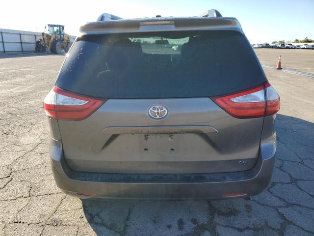 5TDKK3DC3GS749598 - 2016 TOYOTA SIENNA LE Graphit Foto 6