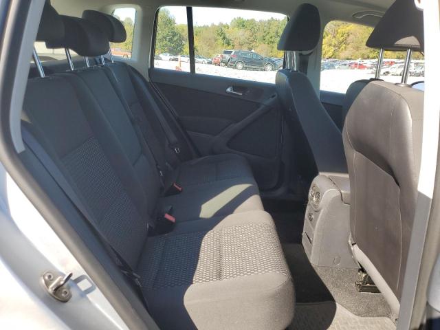 WVGBV7AX2BW543263 - 2011 VOLKSWAGEN TIGUAN S Argent photo 10