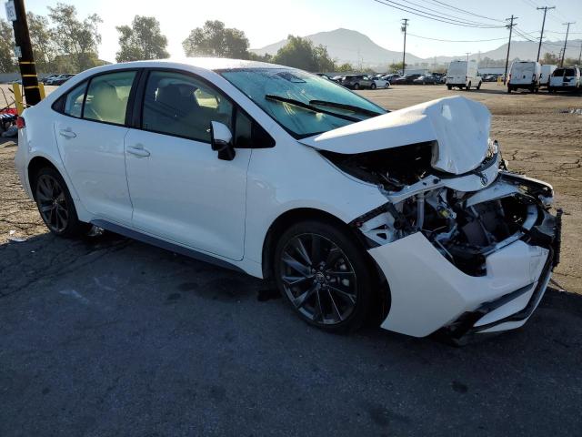 JTDBCMFE8R3034886 - 2024 TOYOTA COROLLA LE WHITE photo 4