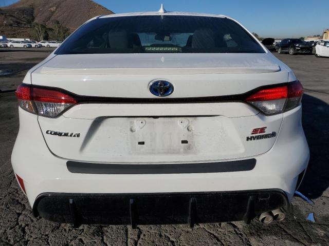 JTDBCMFE8R3034886 - 2024 TOYOTA COROLLA LE WHITE photo 6