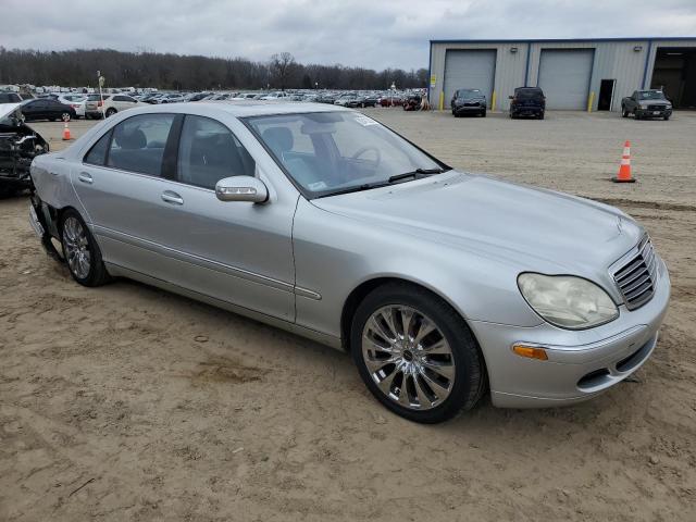 WDBNG70J54A419592 - 2004 MERCEDES-BENZ S 430 GRAY photo 4