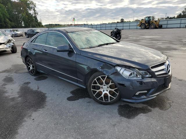 WDDKJ7CB3BF069069 - 2011 MERCEDES-BENZ E 550 GRAY photo 4