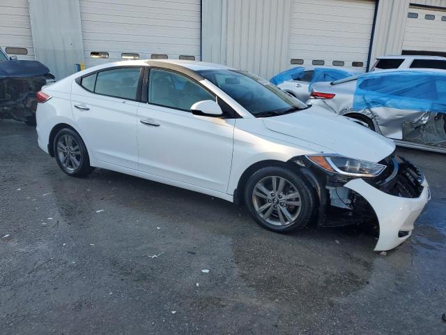 5NPD84LF0HH085776 - 2017 HYUNDAI ELANTRA SE WHITE photo 4