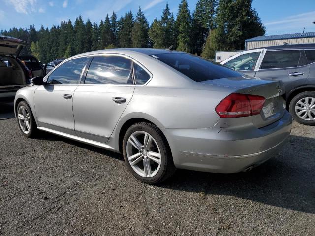 1VWCN7A34CC059066 - 2012 VOLKSWAGEN PASSAT SEL Argent photo 2