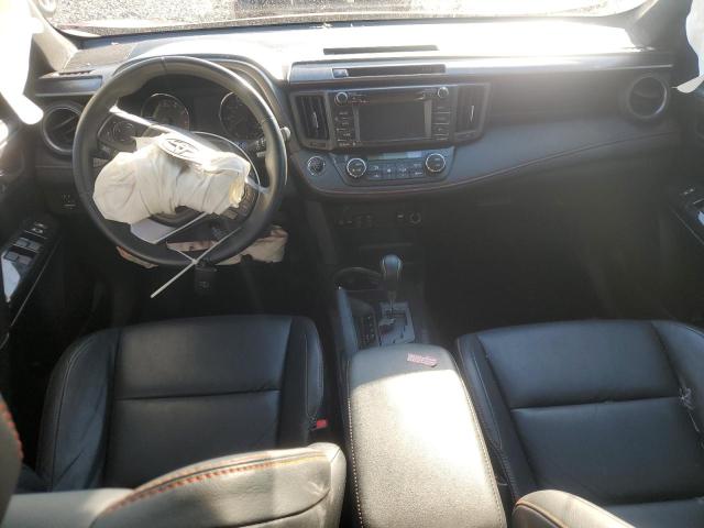 2T3NFREV3HW331028 - 2017 TOYOTA RAV4 SE წითელი ფოტო 8