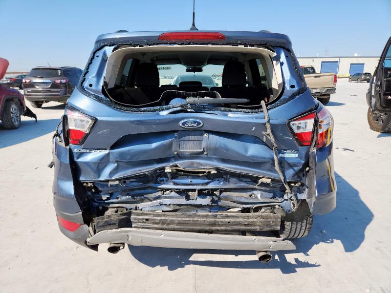 1FMCU0HD5JUB60485 - 2018 FORD ESCAPE SEL أزرق صورة 6