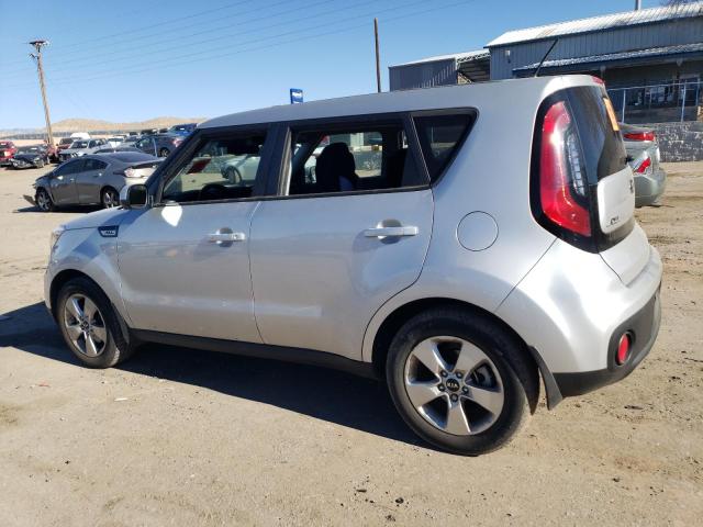 KNDJN2A2XH7433457 - 2017 KIA SOUL SILVER photo 2