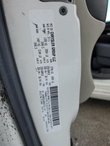 2A4RR5DG4BR687732 - 2011 CHRYSLER TOWN & COU TOURING WHITE photo 12