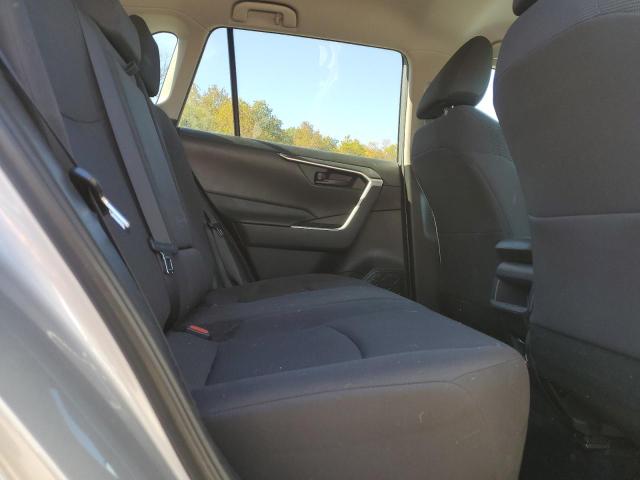 2T3F1RFV8KW061139 - 2019 TOYOTA RAV4 LE ვერცხლისფერი ფოტო 11