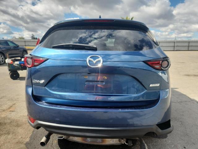 JM3KFADM8J0332609 - 2018 MAZDA CX-5 GRAND TOURING BLUE photo 6
