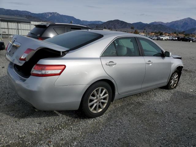 4T1BF3EK8BU228760 - 2011 TOYOTA CAMRY BASE SILVER photo 3