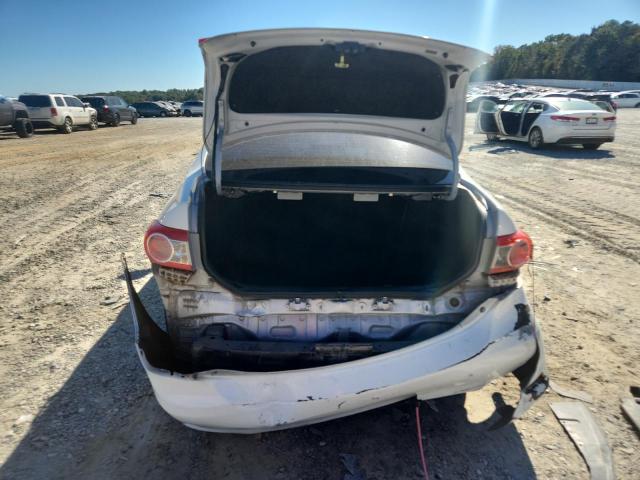 2T1BU4EE2BC615974 - 2011 TOYOTA COROLLA BASE Білий фото 6