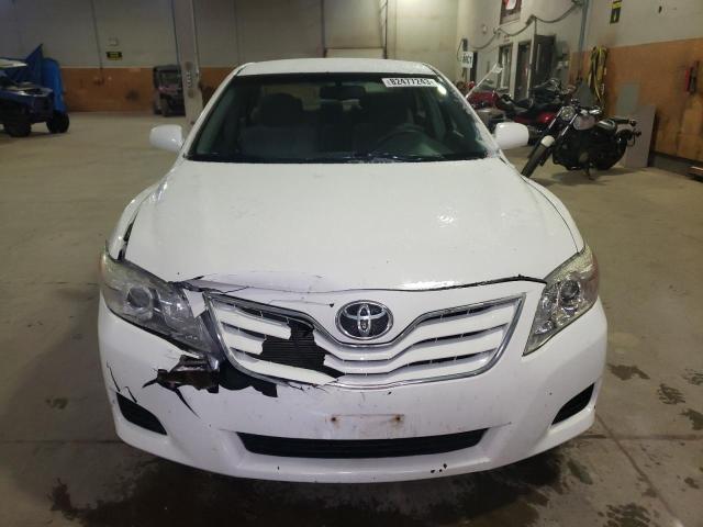 4T1BF3EK1AU505411 - 2010 TOYOTA CAMRY BASE WHITE photo 5