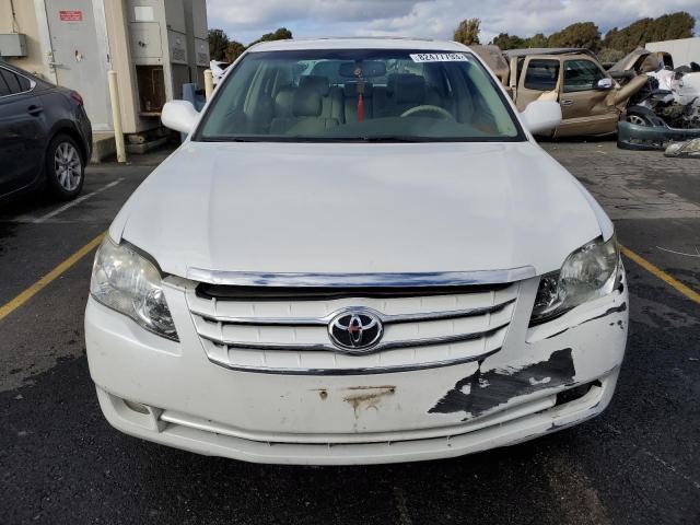 4T1BK36B46U085676 - 2006 TOYOTA AVALON XL WHITE photo 5