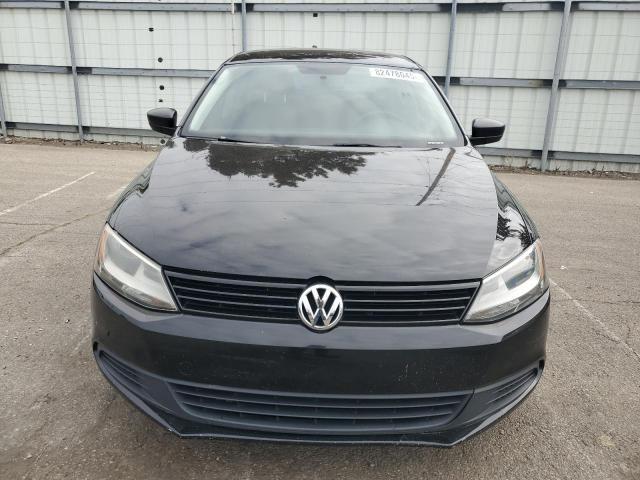 3VW2K7AJXEM376287 - 2014 VOLKSWAGEN JETTA BASE Schwarz Foto 5