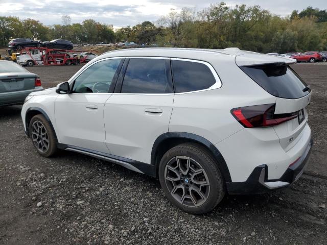 WBX73EF06P5Y21369 - 2023 BMW X1 XDRIVE28I WHITE photo 2