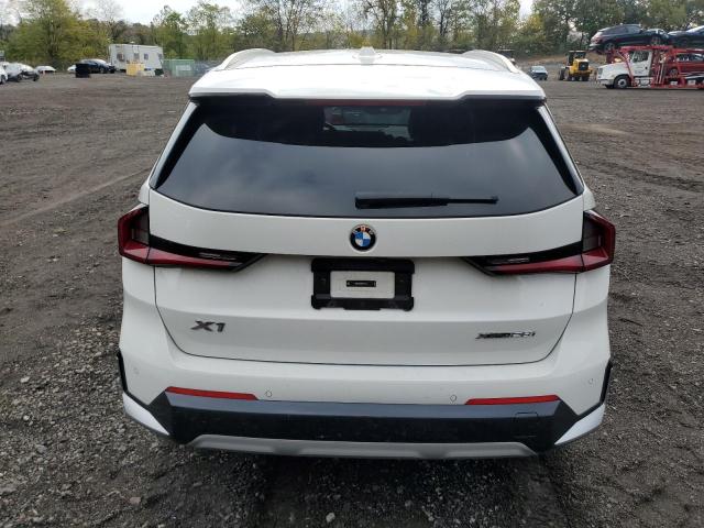 WBX73EF06P5Y21369 - 2023 BMW X1 XDRIVE28I WHITE photo 6