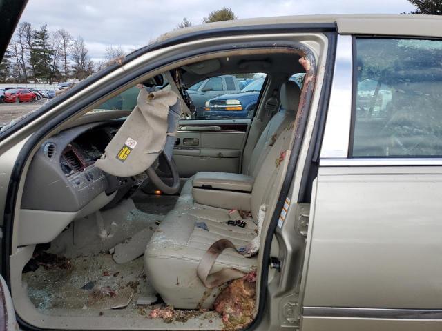 1LNHM81W54Y625490 - 2004 LINCOLN TOWN CAR EXECUTIVE GOLD photo 7