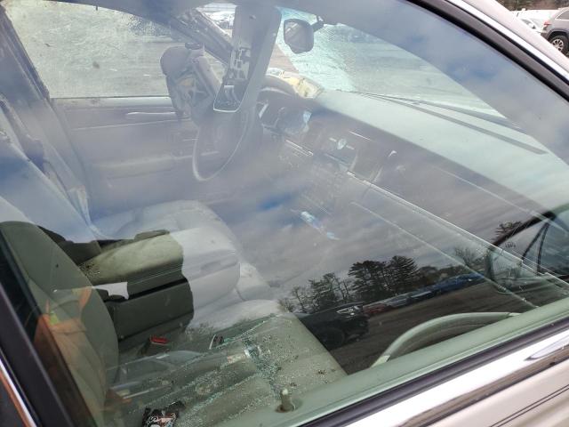 1LNHM81W54Y625490 - 2004 LINCOLN TOWN CAR EXECUTIVE GOLD photo 8