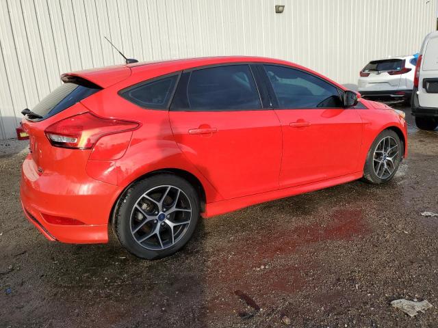 1FADP3K23GL382021 - 2016 FORD FOCUS SE RED photo 3