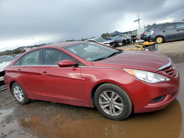 5NPEB4AC3BH217113 - 2011 HYUNDAI SONATA GLS RED photo 4