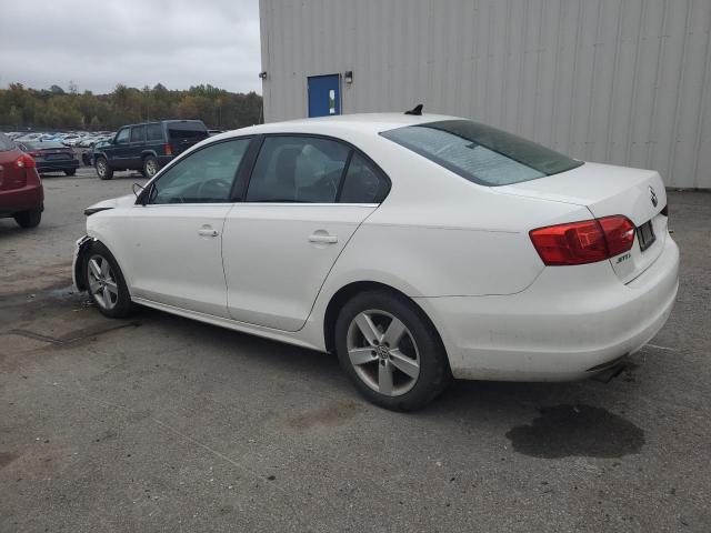 3VW3L7AJ7DM408872 - 2013 VOLKSWAGEN JETTA TDI Weiß Foto 2