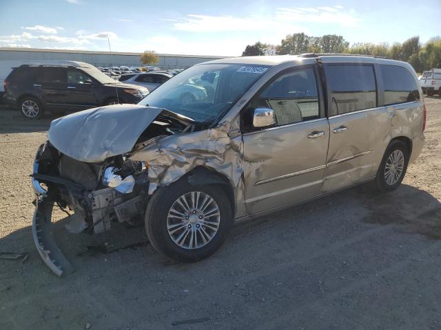 2014 CHRYSLER TOWN & COU TOURING L, 