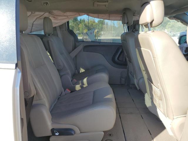 2C4RC1CG1ER453439 - 2014 CHRYSLER TOWN & COU TOURING L GOLD photo 11