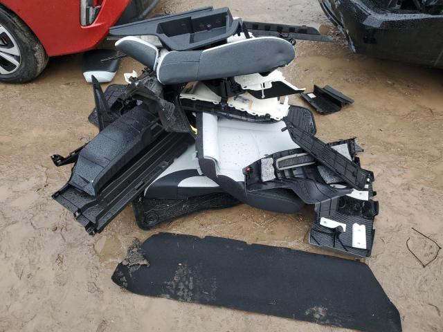 JTDKARFP7J3100255 - 2018 TOYOTA PRIUS PRIM 红色 照片 12