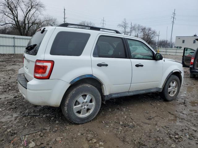 1FMCU0D79BKB93017 - 2011 FORD ESCAPE XLT WHITE photo 3