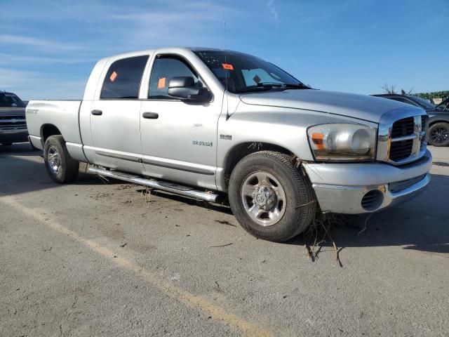 3D7KR19D78G103262 - 2008 DODGE RAM 1500 SILVER photo 4