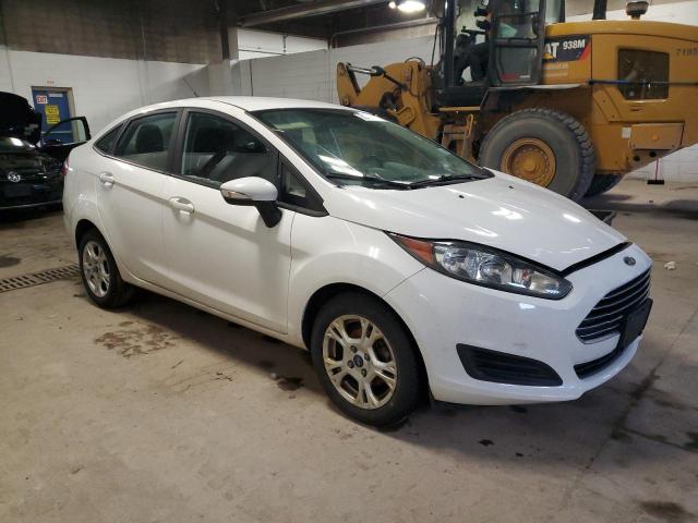 3FADP4BJ8GM175880 - 2016 FORD FIESTA SE WHITE photo 4