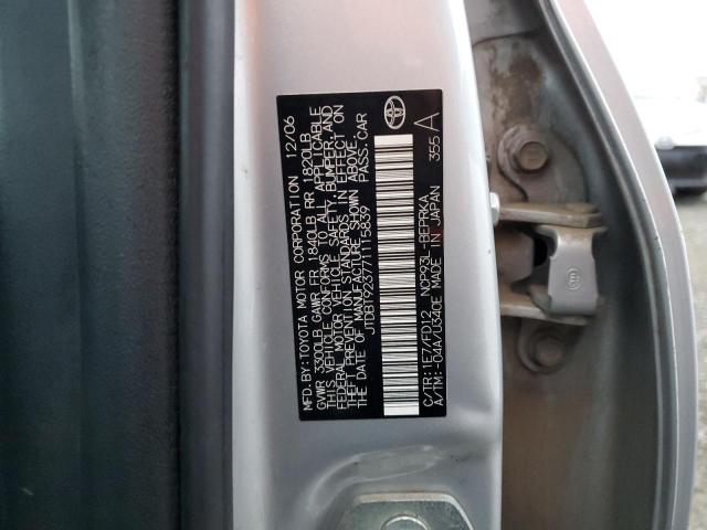 JTDBT923771115839 - 2007 TOYOTA YARIS SILVER photo 12