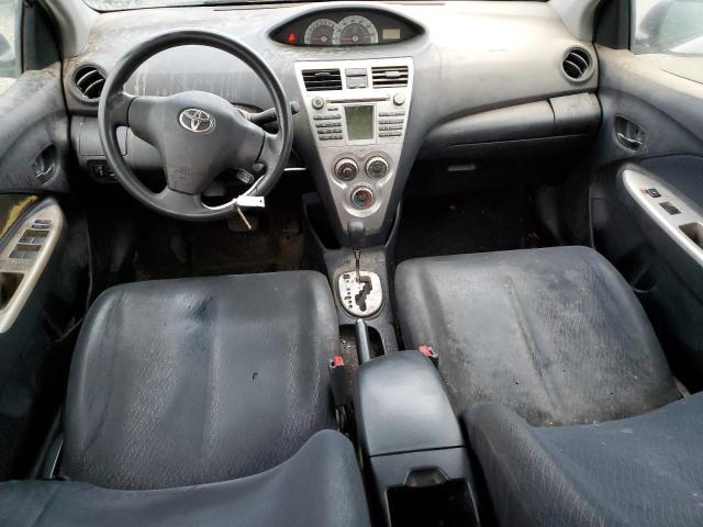 JTDBT923771115839 - 2007 TOYOTA YARIS SILVER photo 8