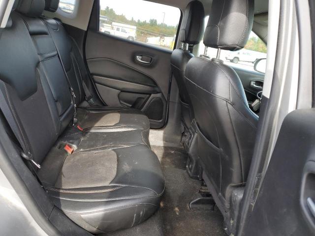 3C4NJDBB1JT230630 - 2018 JEEP COMPASS LATITUDE GRAY photo 11